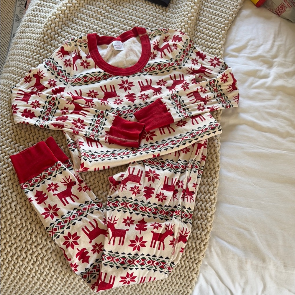 Hanna Andersson Red and White Pajamas for Holiday Comfort